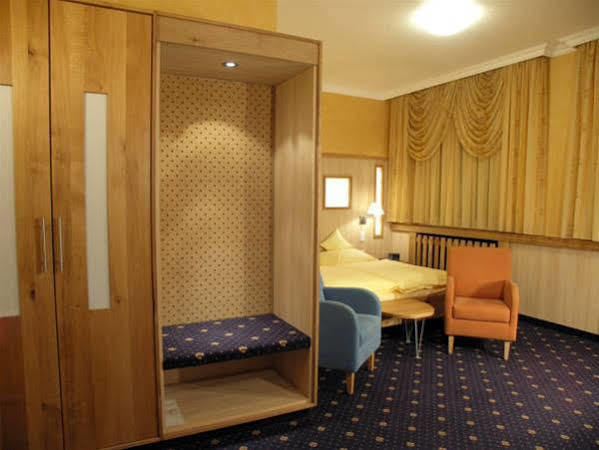 Ambient Hotel Zum Schwan Gelsenkirchen Exterior photo