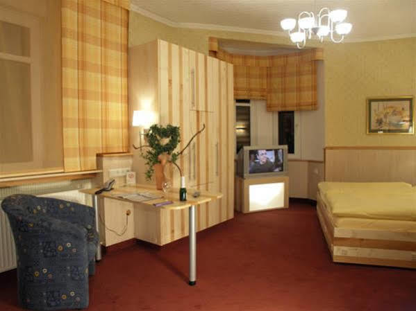 Ambient Hotel Zum Schwan Gelsenkirchen Exterior photo