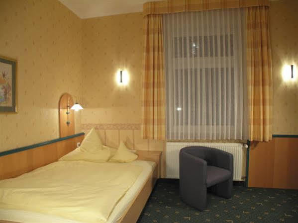 Ambient Hotel Zum Schwan Gelsenkirchen Exterior photo